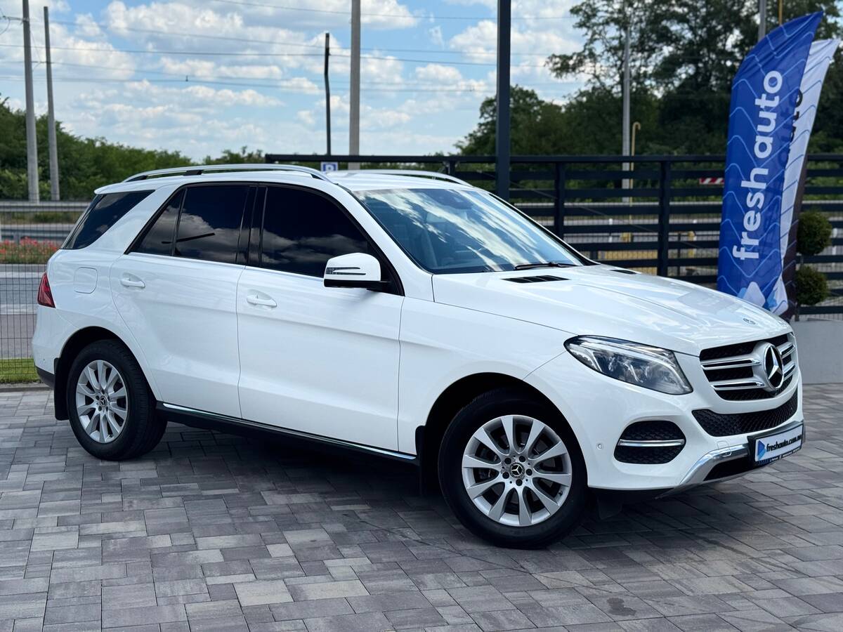 Mercedes-Benz GLE-Class 2018 - DriveType: All-wheel 