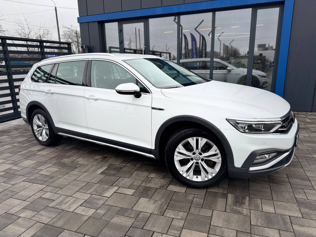 Volkswagen Passat Alltrack 2021 - Комплектація: ALLTRACK 