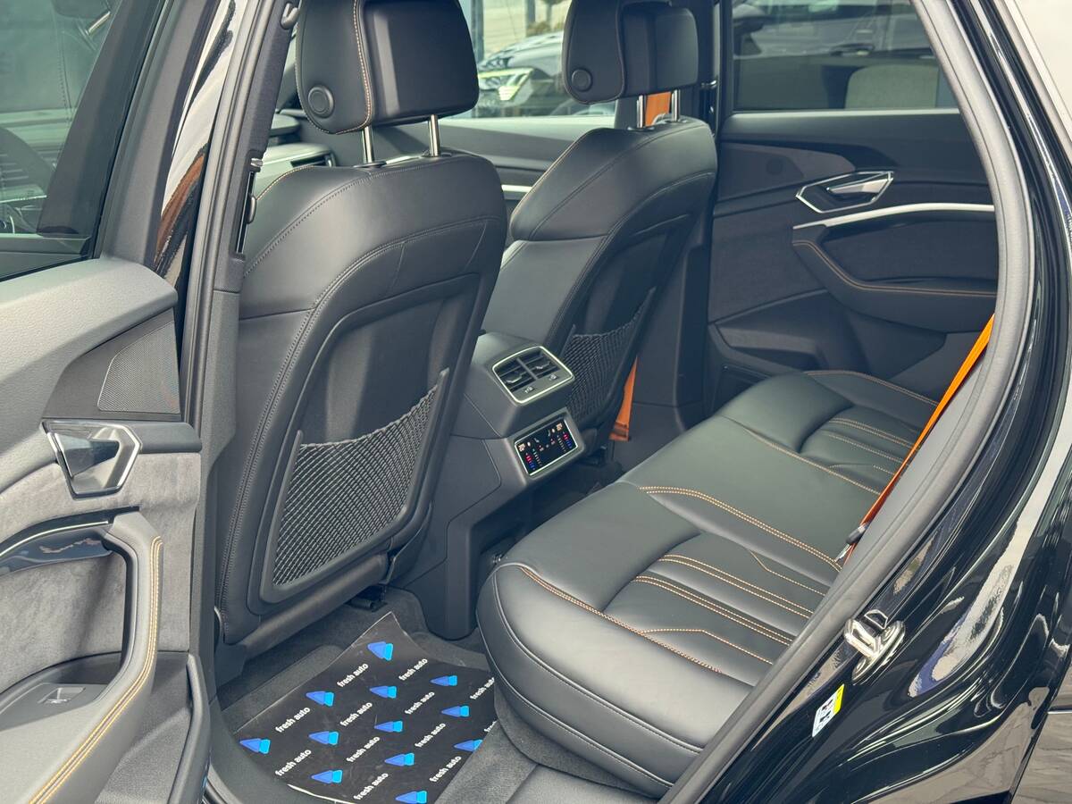 Audi e-tron 2022 - Батарея: 95 кВт