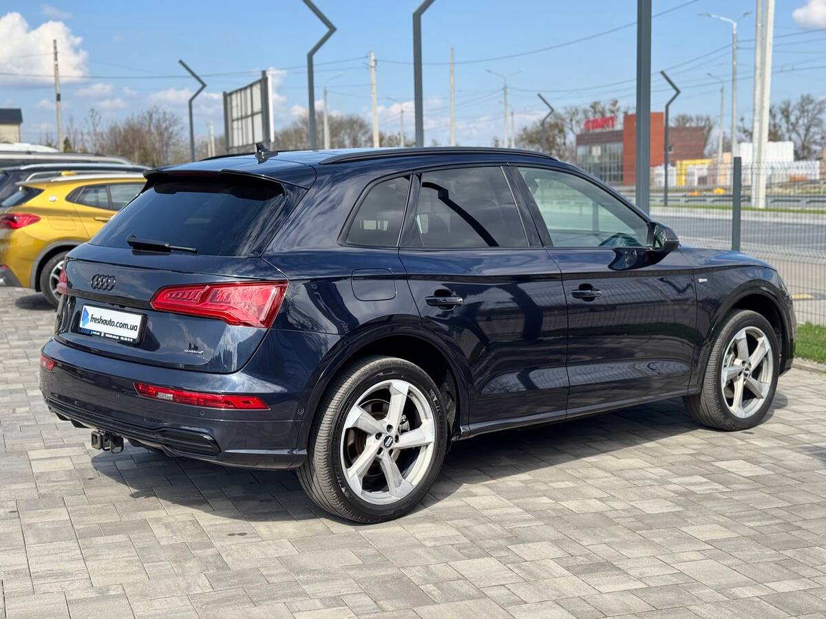 Audi Q5 2020 - Привід: Повний 
