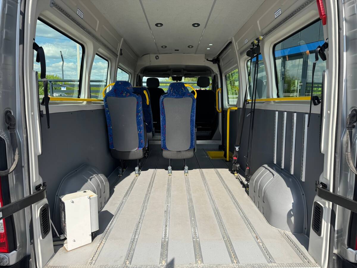 Nissan NV400 2015 - DriveType: Front 