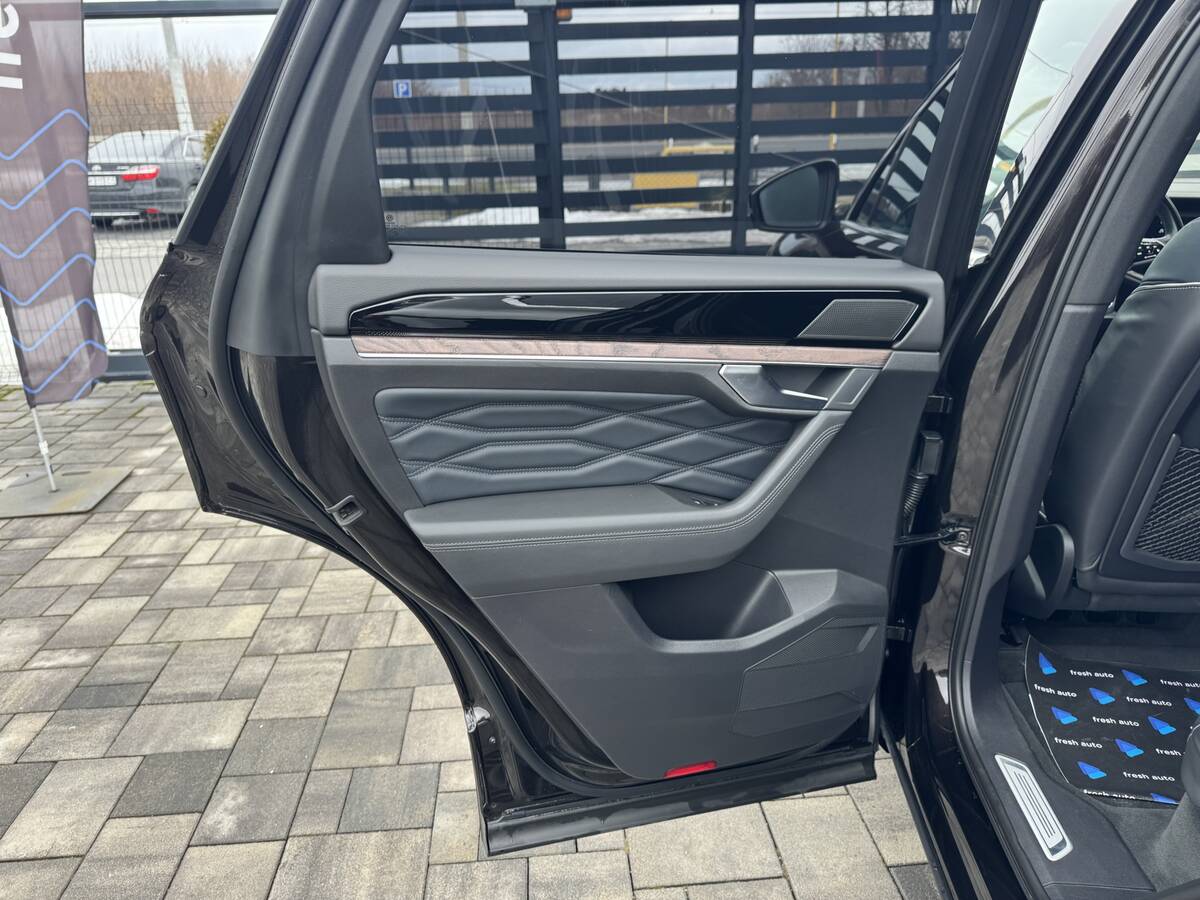 Volkswagen Touareg 2021 - Місцезнаходження: В Україні 