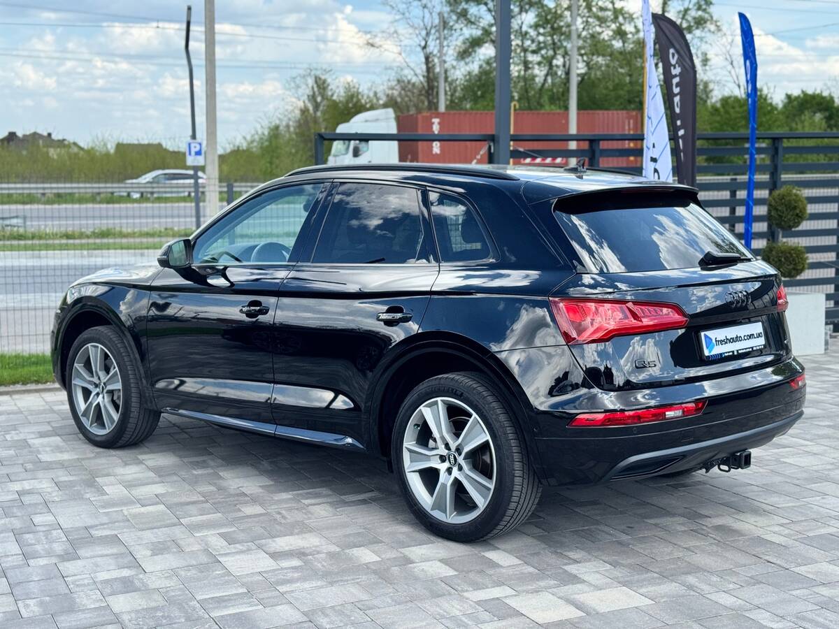 Audi Q5 2019 - Кількість місць: 5 