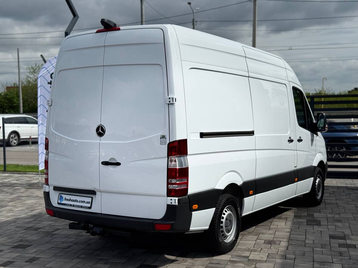 Mercedes-Benz Sprinter 2018 - фреш авто