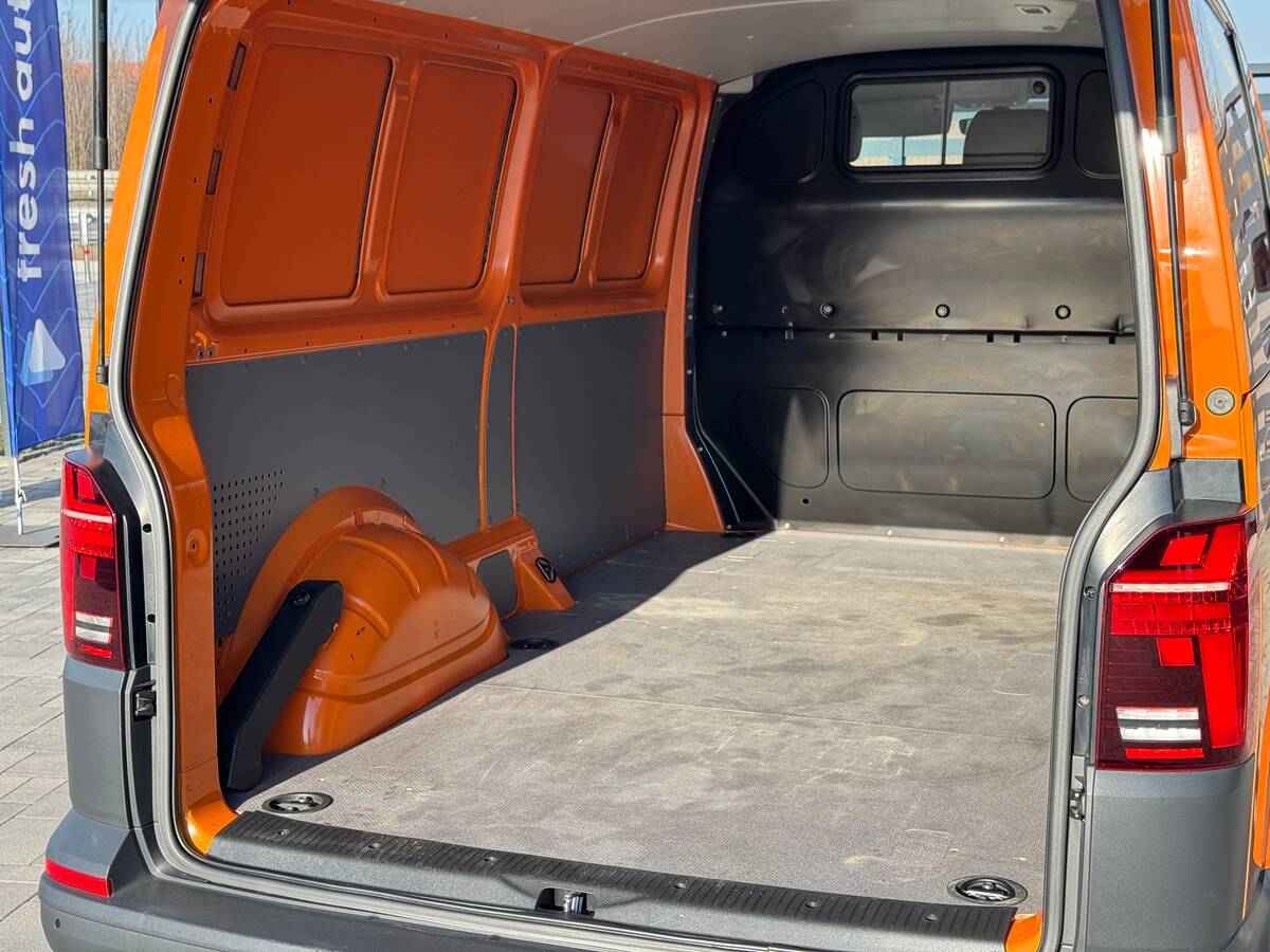 Volkswagen Transporter 2020 - Odometr: 165 thnd km