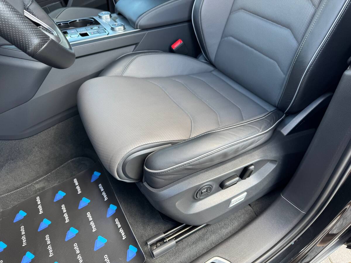 Volkswagen Touareg 2022 - фреш авто рівне