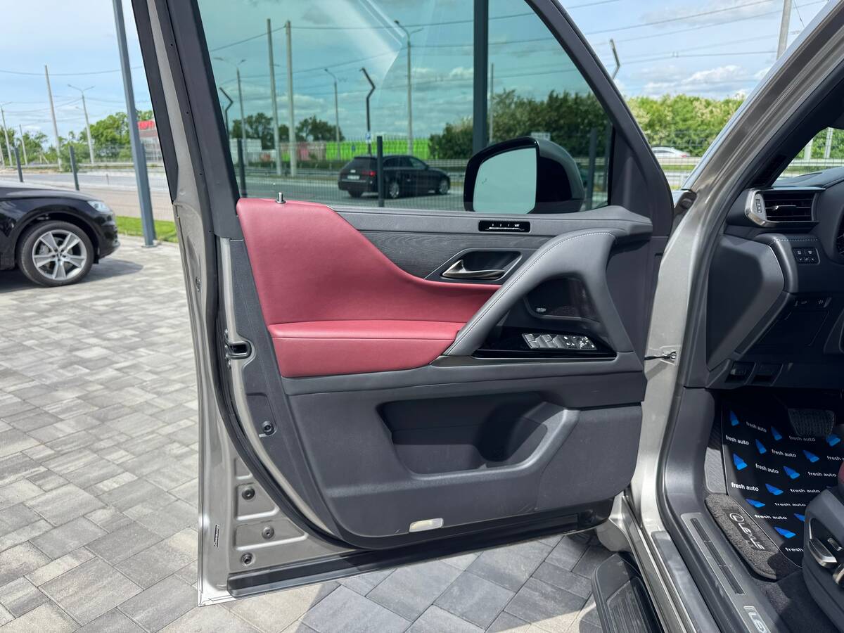 Lexus LX 2022 - fresh auto